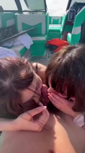 游艇重金无套双飞黑丝情趣内衣气氛组小姐姐